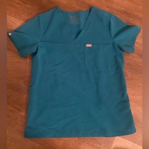 Figs Caribbean blue Catarina one-pocket scrub top, size medium